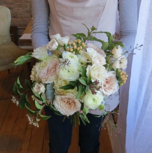 Loose and gardeny wedding bouquet.