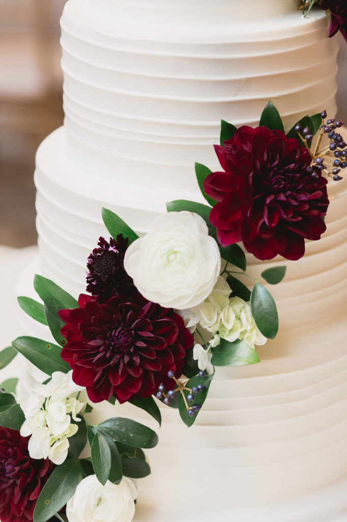 This four-tiered cake managed to have both drama and simplicity, and was a beautiful conclusion to this couple’s fall wedding day.